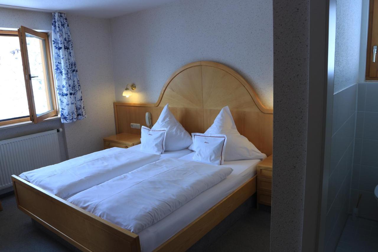 Hotel Bellevue Riezlern Extérieur photo